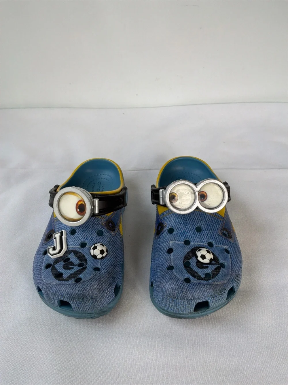 Crocs Despicable Me Minions Classic Clog Youth Size C 11